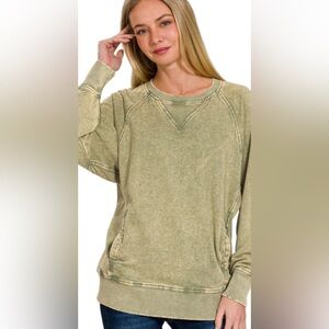 New Zenana Outfitters Olive Sweatshirt With Pockets